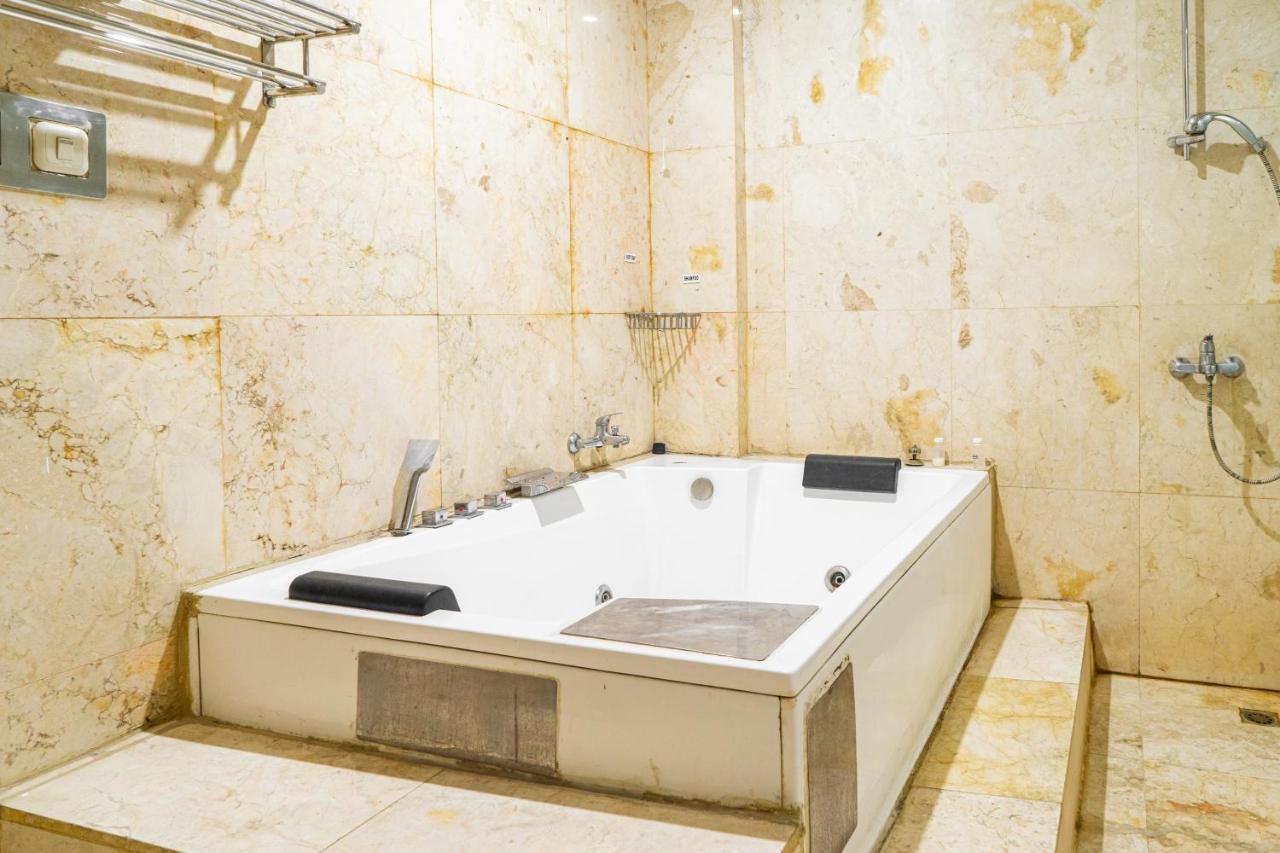 Reddoorz Plus Near Chadstone Mall Бекаси Экстерьер фото